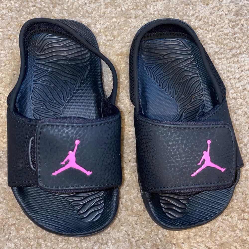 Toddler girls nike jordan slides